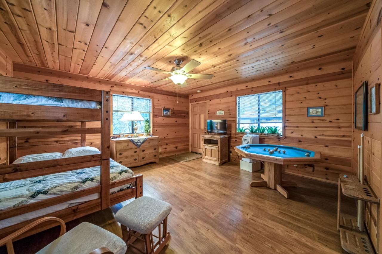 Black Bear Cabin Бас Лейк Екстериор снимка