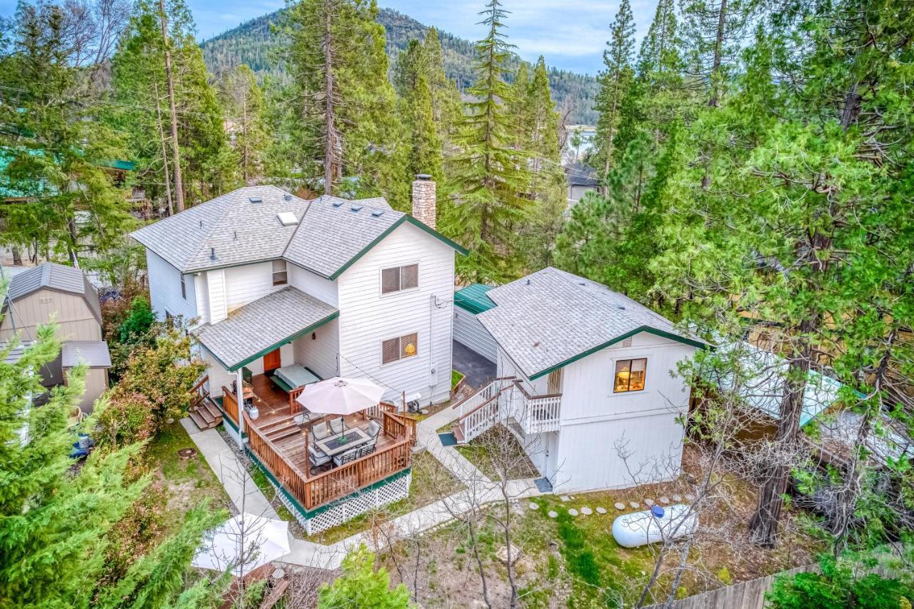 Black Bear Cabin Бас Лейк Екстериор снимка