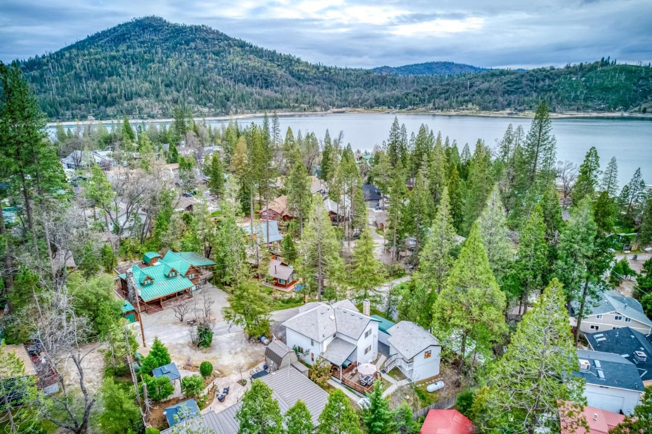 Black Bear Cabin Бас Лейк Екстериор снимка